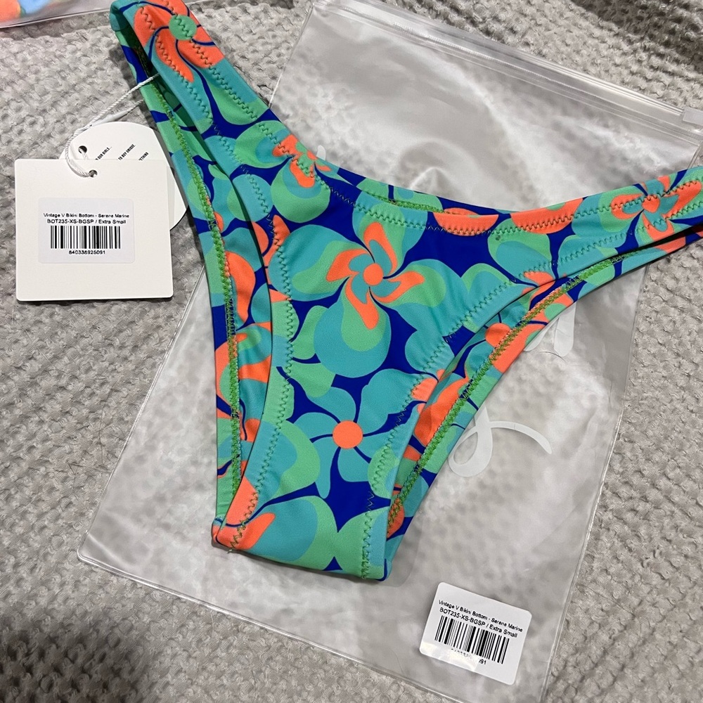 Kulani Kini - Vintage V bikini bottom - serene marine